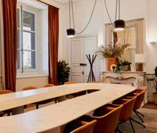 Bureau privé 40 m² 10 postes Coworking Rue Royale Paris 75008 - photo 1
